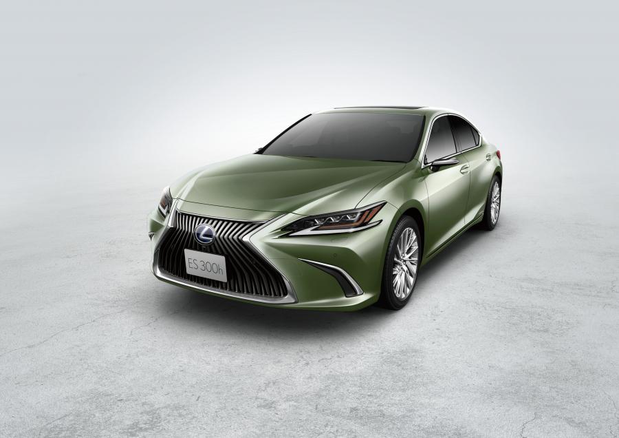  Lexus ES300h 2018 года  (JP) (фото 22 из 24)